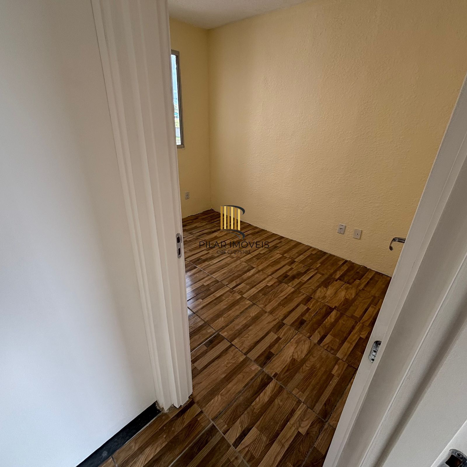 Apartamento com 02 quartos e 01 vaga fixa no Bairro Hípica