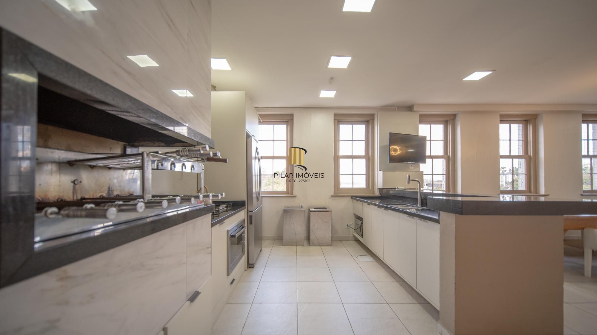 Apartamento Garden com 3 quartos e 107m² à venda em Teresópolis, Porto Alegre.
