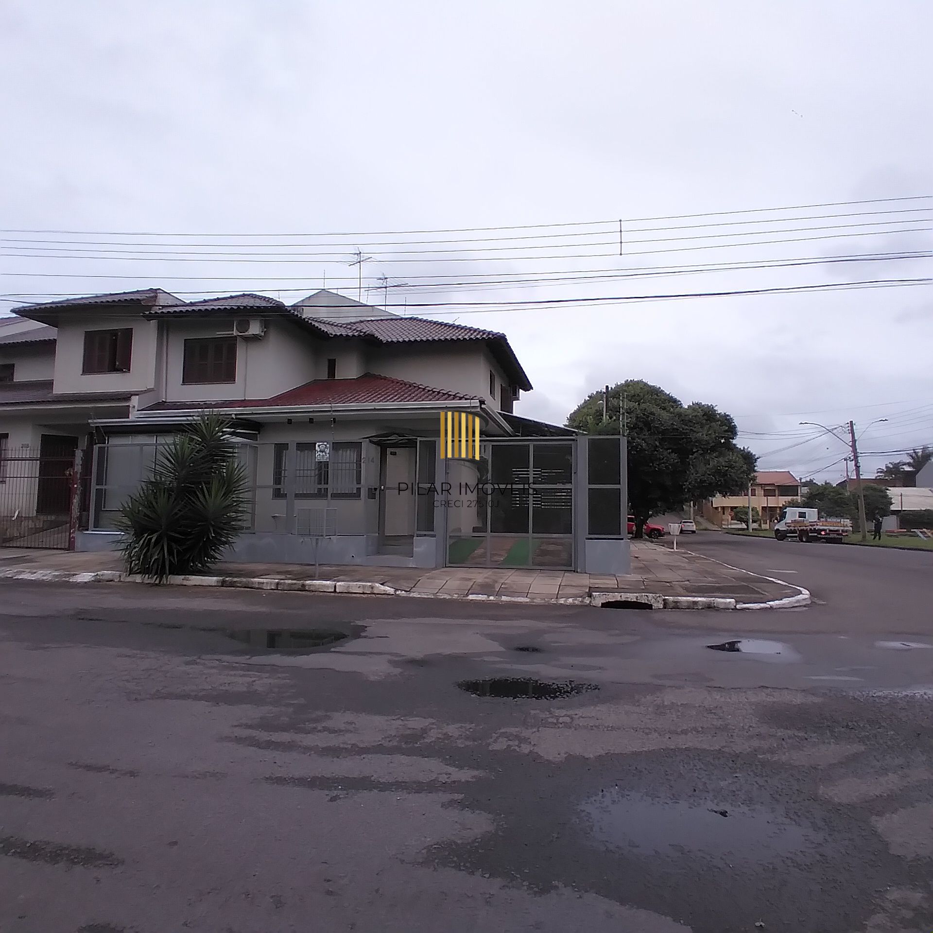 Casa 3 dormitórios no bairro Parque Santa Fé