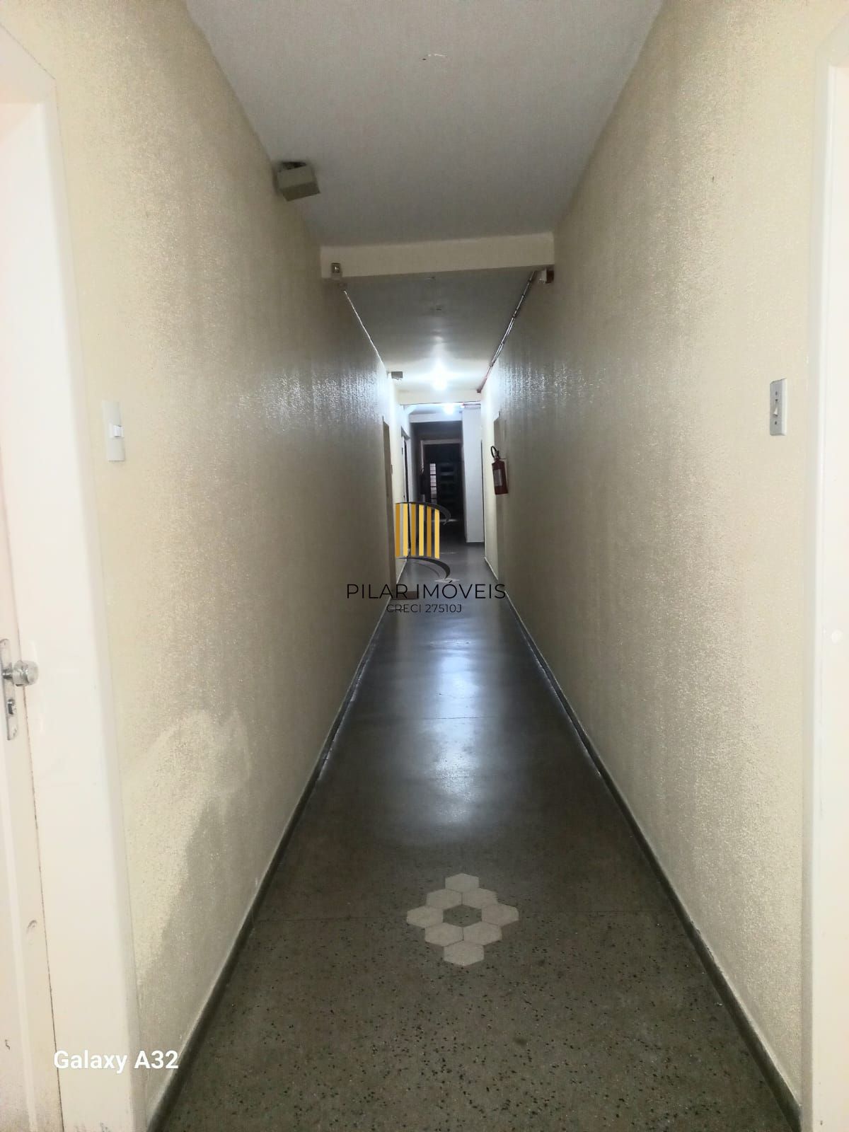 AMPLO APARTAMENTO NO CENTRO HISTÓRICO