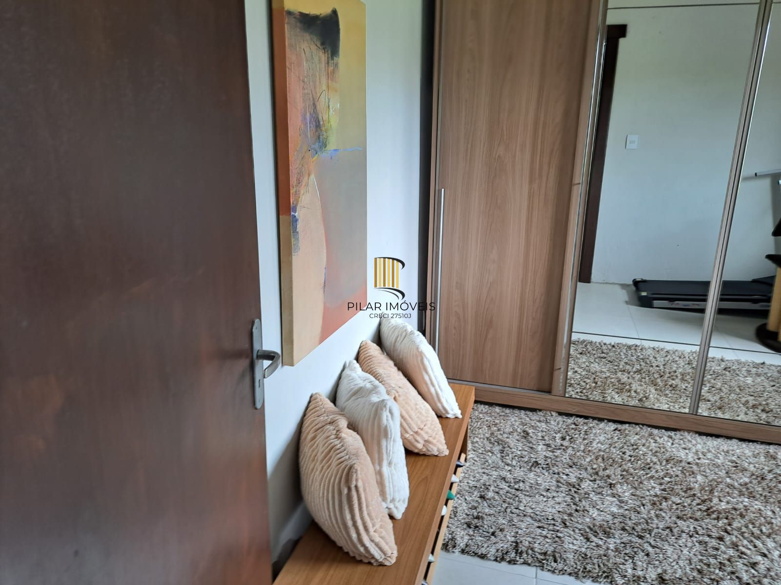 Casa com 02 quartos (01 suíte), 03 vagas no Bairro Sarandi em Porto Alegre
