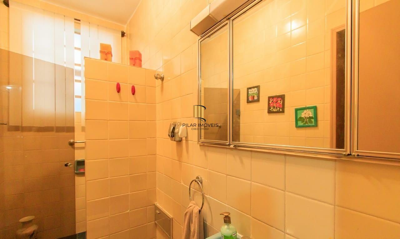 Casa para Venda - 222m², 3 dormitórios, sendo 3 suites, 2 vagas - Menino Deus