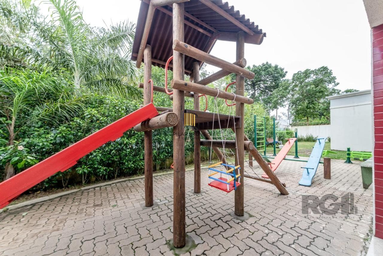 Apartamento 2 dormitórios e uma vaga no bairro morro santana com sacada.
