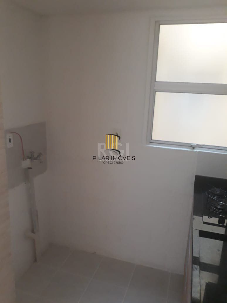 Belo Apartamento de 02 Dorm. com Piso Laminado, e móveis planejados !!!!