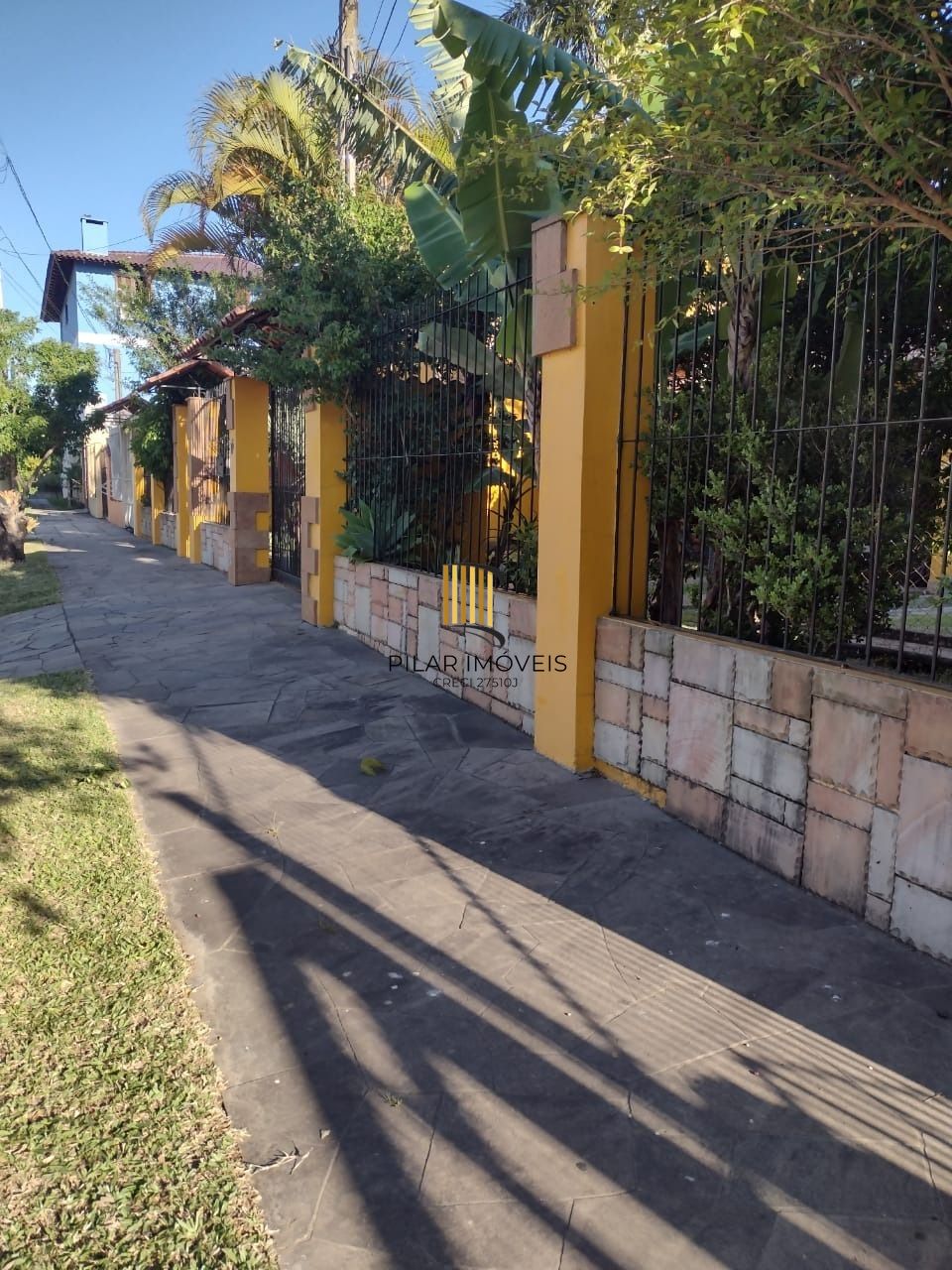 Casa para Venda - 693.6m², 5 dormitórios, sendo 3 suites, 4 vagas - Hípica