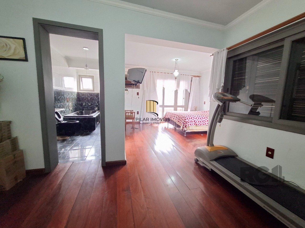 Casa com 537,00 m² com 04 dormitórios no Bairro Tristeza