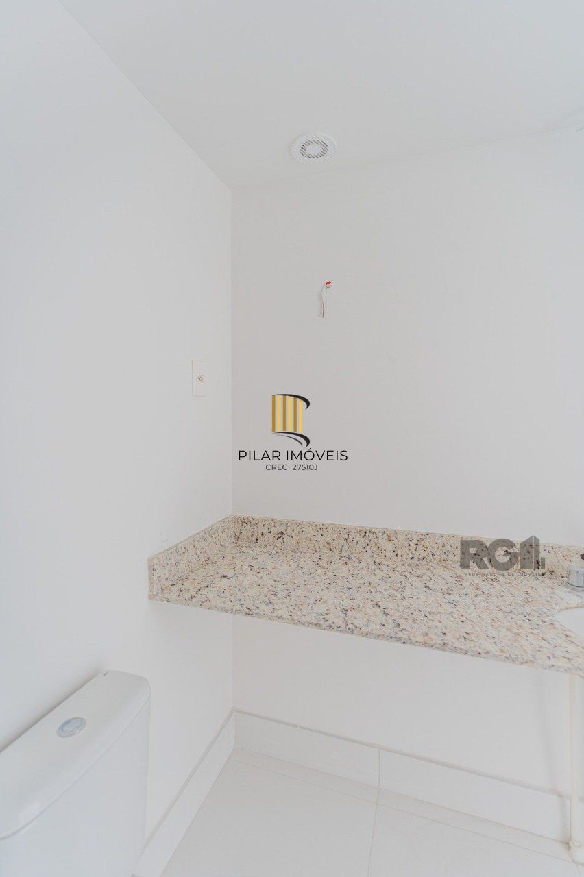 Apartamento com 01 quarto e 01 vaga no Bairro Partenon