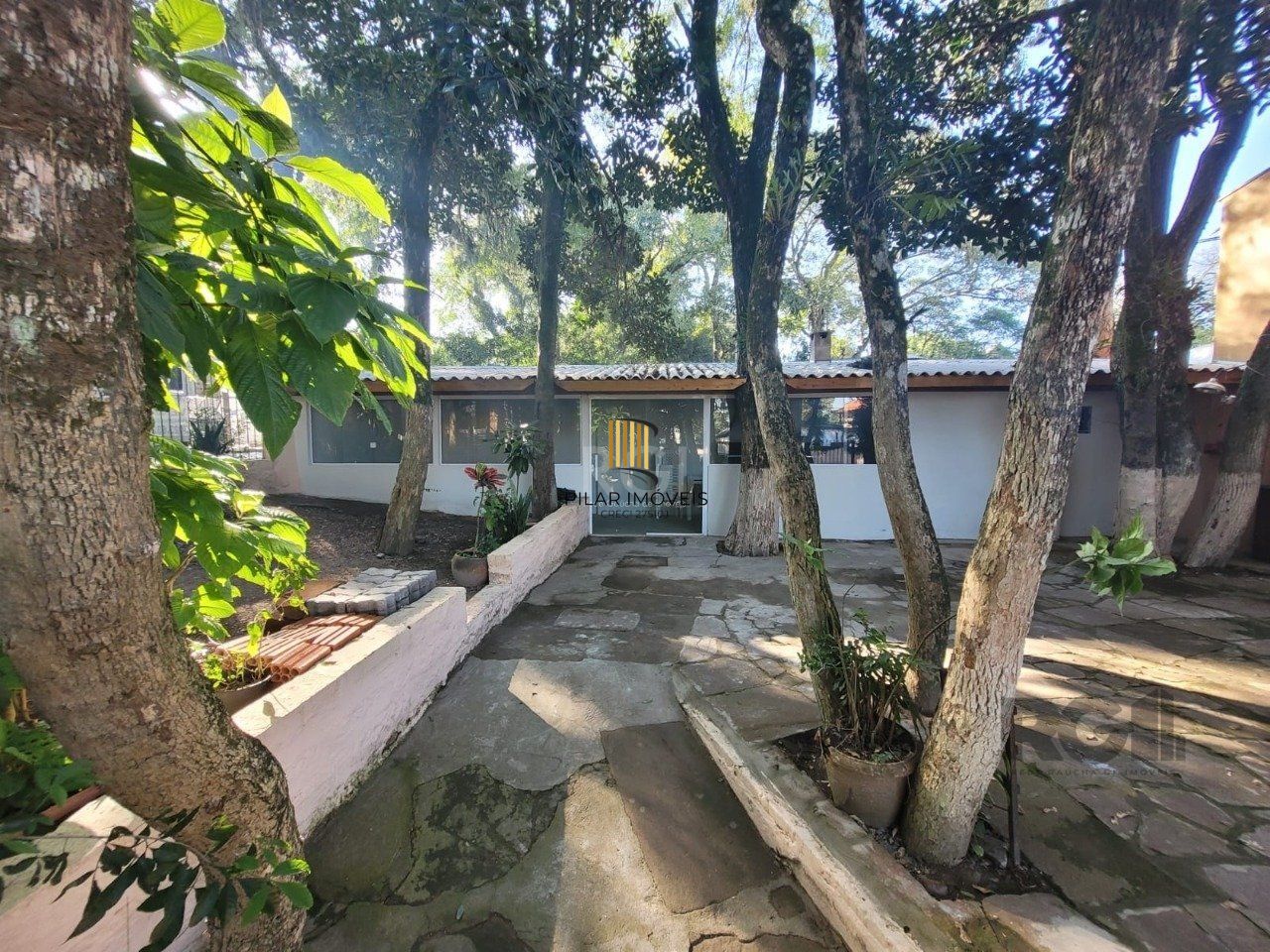 Sobrado para Venda - 36m², 2 dormitórios, 1 vaga - Guarujá, Porto Alegre