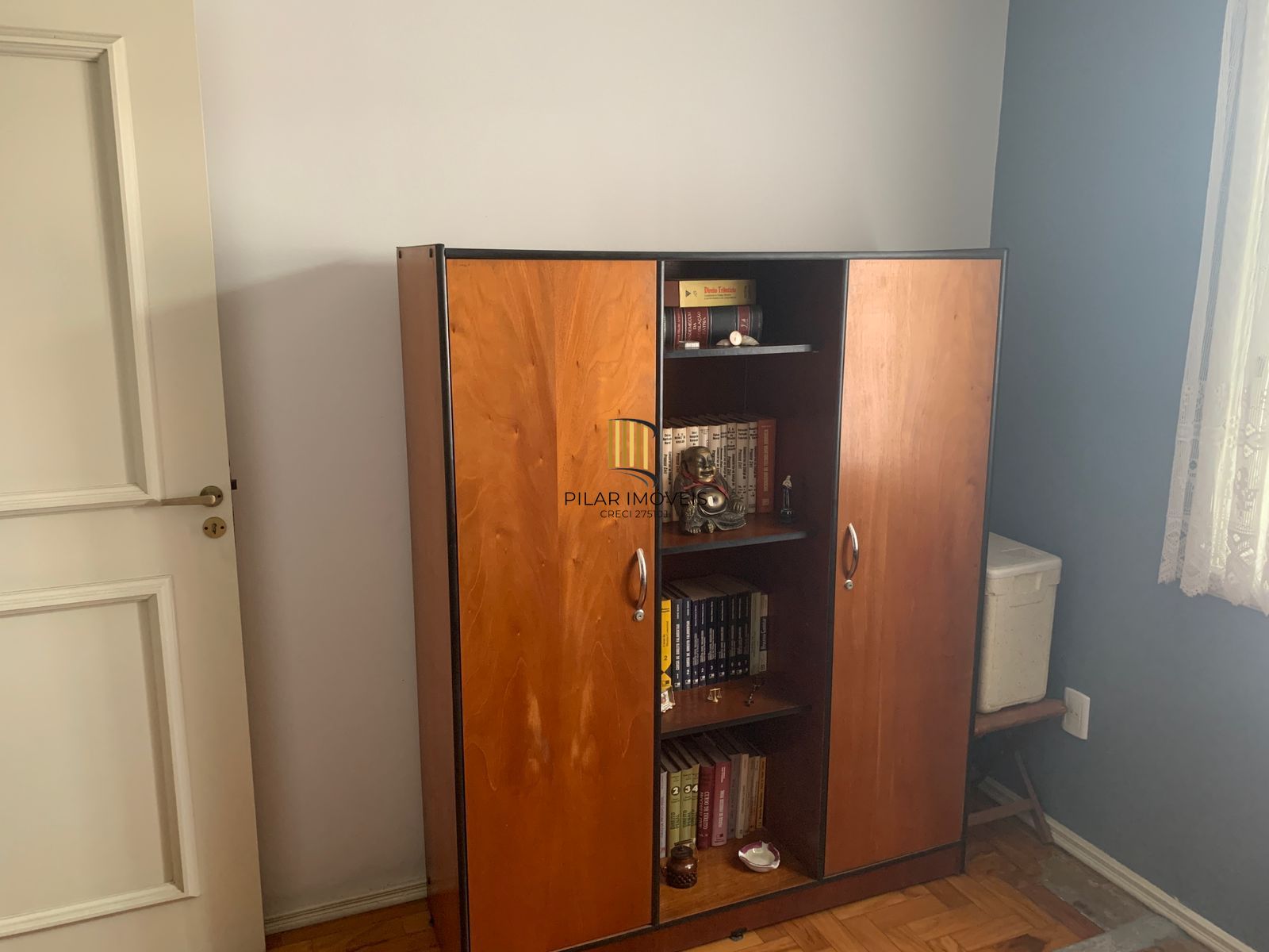 Apartamento 3 dormitórios com 2 banheiros e garagem no Menino Deus