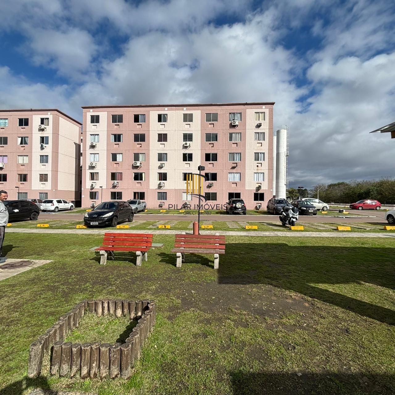 Apartamento com 02 quartos e 01 vaga fixa no Bairro Hípica