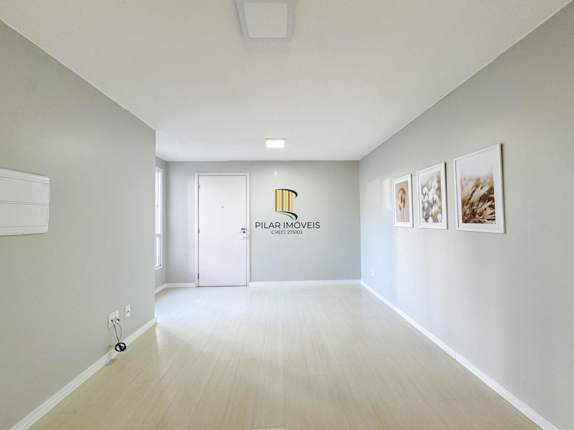 Apartamento com 02 quartos e 01 vaga escriturada no Bairro Lomba do Pinheiro
