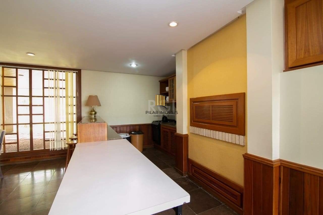 Apartamento para Venda - 246.47m², 3 dormitórios, sendo 1 suites, 2 vagas - Cristal