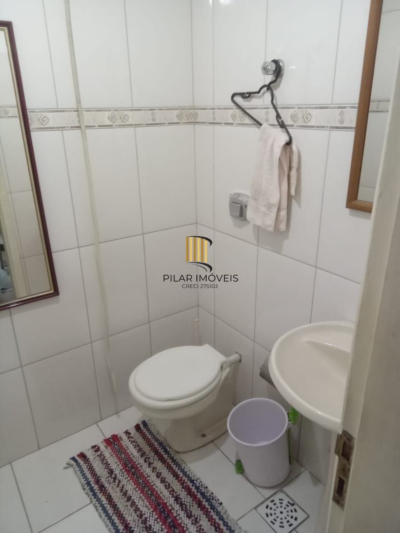 Casa sobrado  Comercial e Residencial de 4 dormitórios e 6 banheiros e 5 vagas de garagem