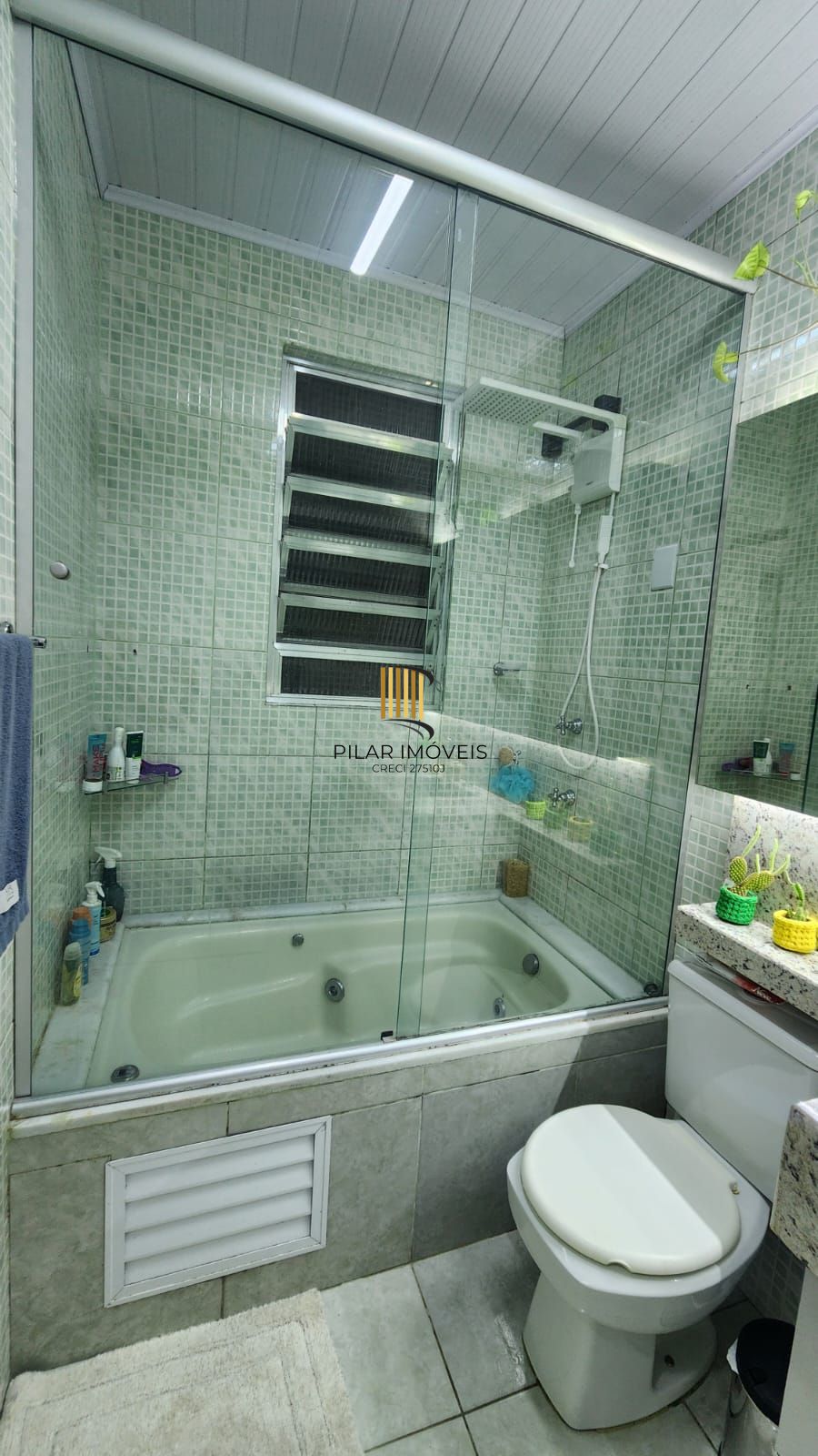 Apartamento com 02 Quartos e 01 Banheiro no Bairro Petrópolis em Porto Alegre