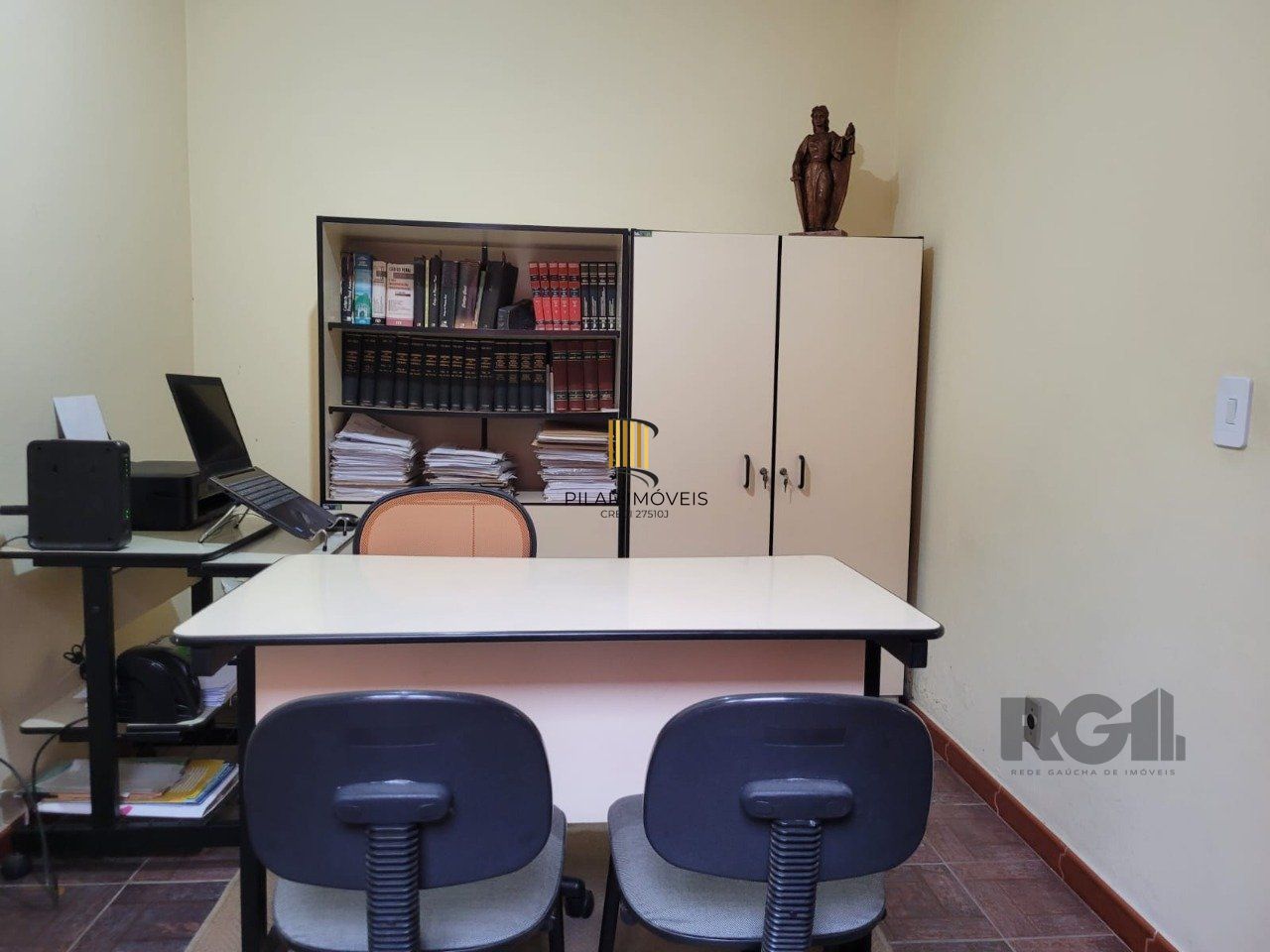 Casa para Venda - 181.5m², 4 dormitórios, 2 vagas - Partenon
