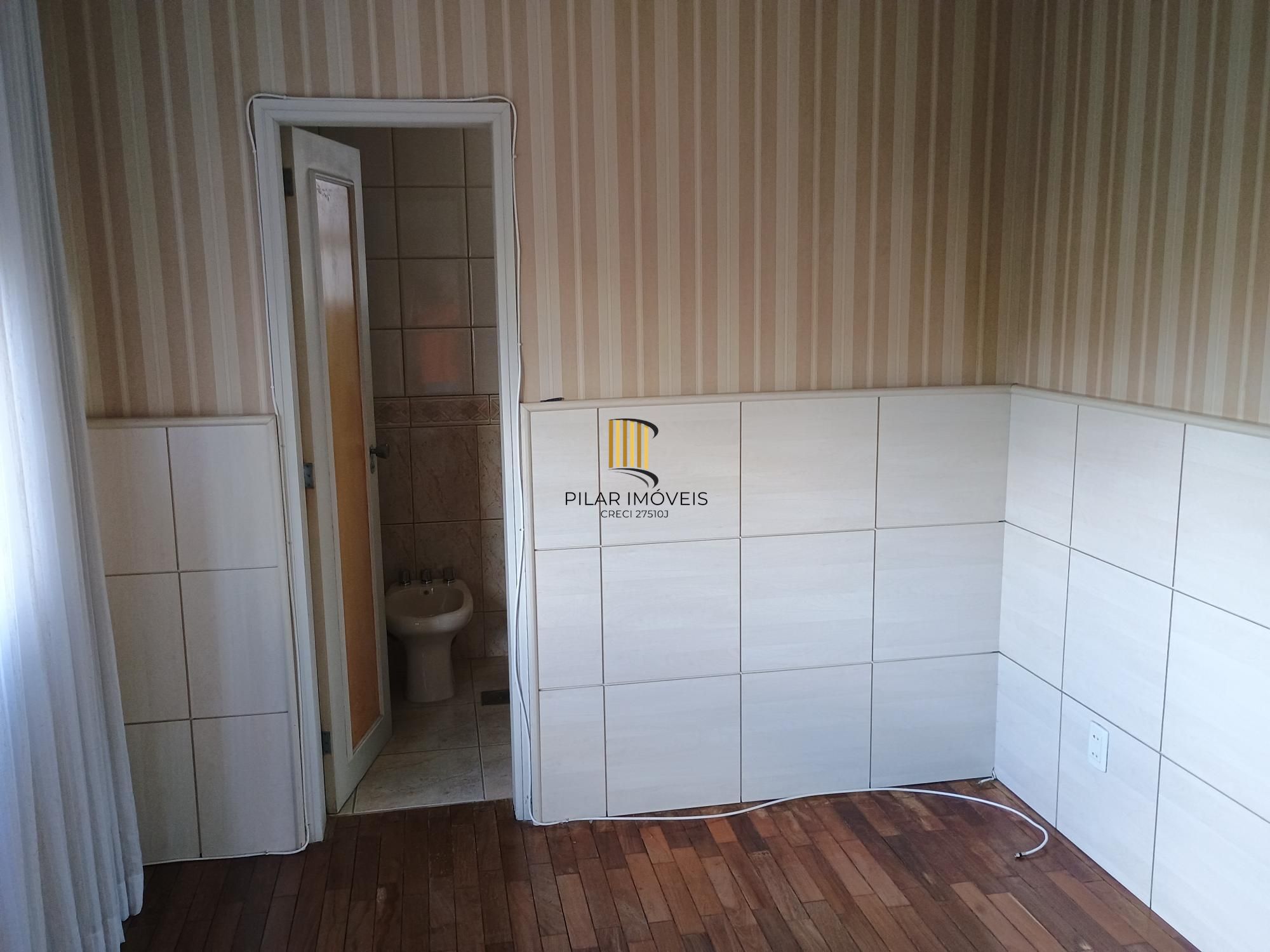 Apartamento com 03 quartos e 01 vaga à Venda no Bairro Rio Branco, Porto Alegre