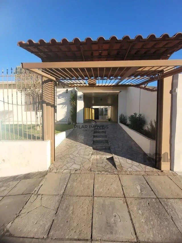 Casa 3 dormitórios no bairro COHAB