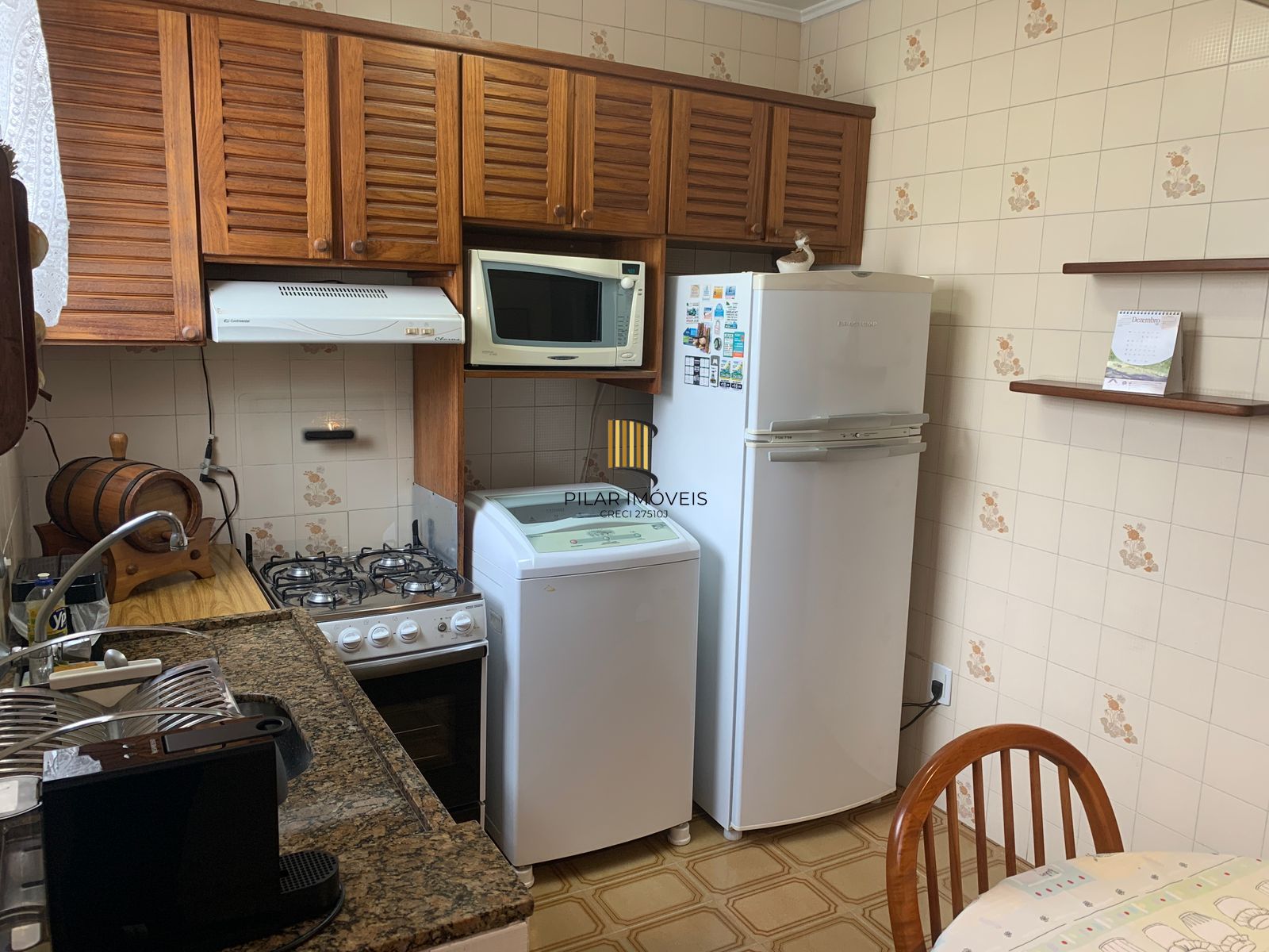Apartamento 3 dormitórios com 2 banheiros e garagem no Menino Deus