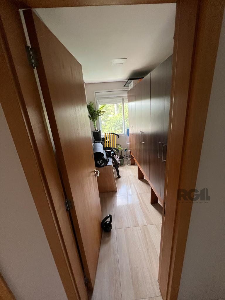 Apartamento de 3 dormitórios, sendo 1 suíte no bairro Agronomia