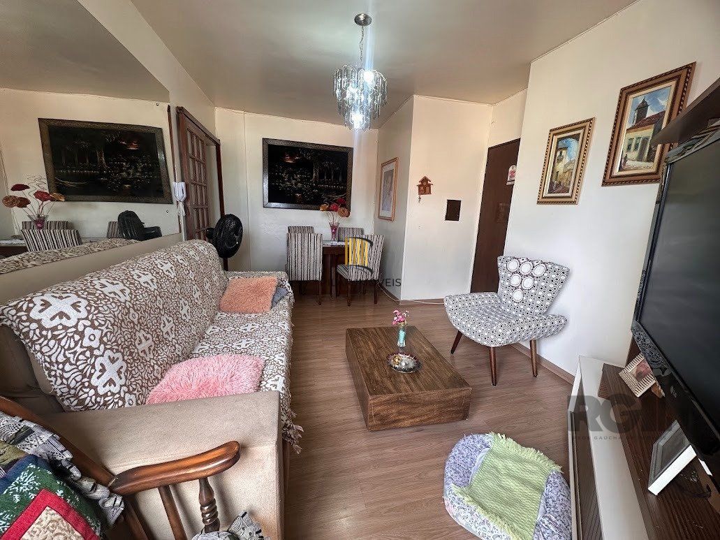 Apartamento a venda, dois dormitórios mobiliado no bairro Cristal.
