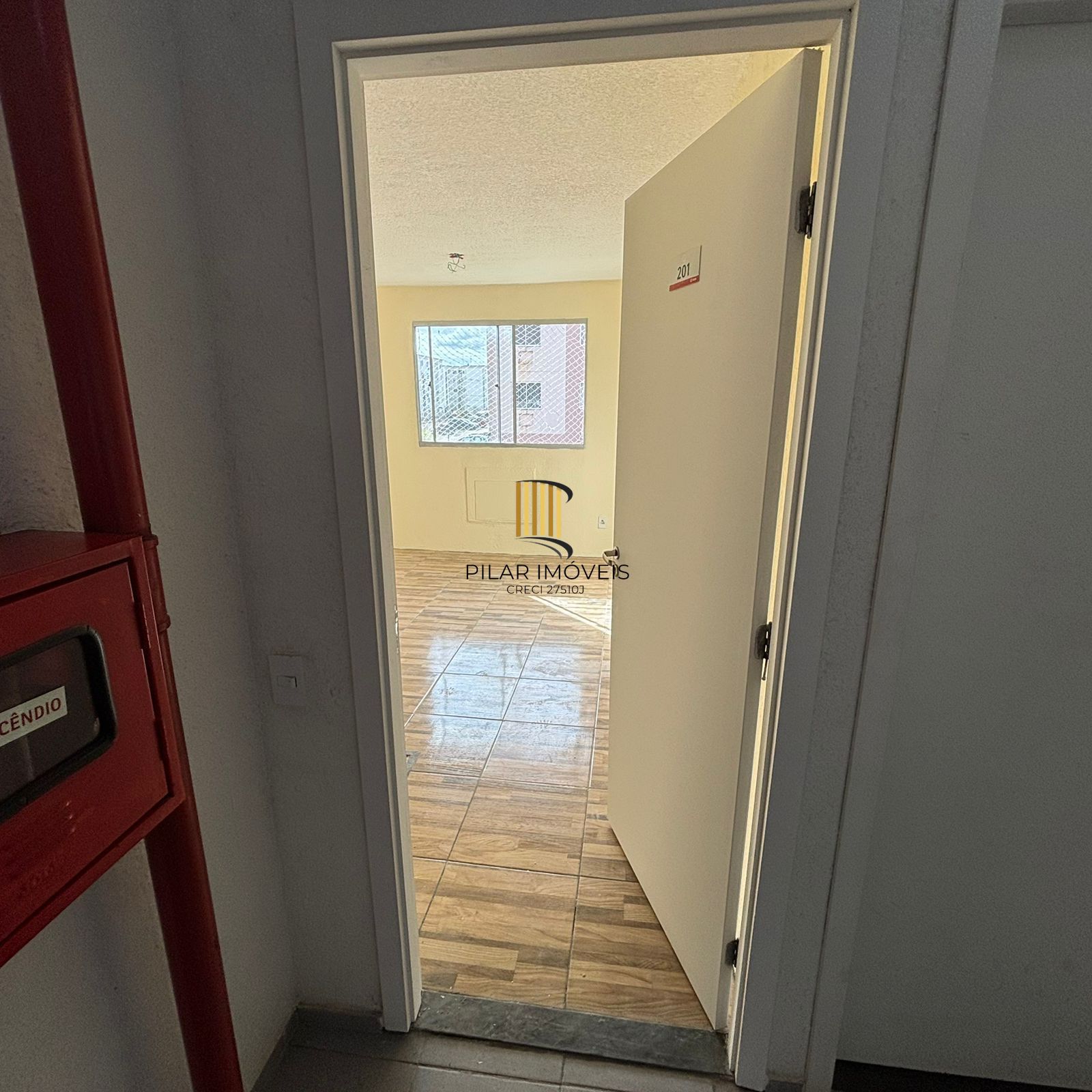 Apartamento com 02 quartos e 01 vaga fixa no Bairro Hípica