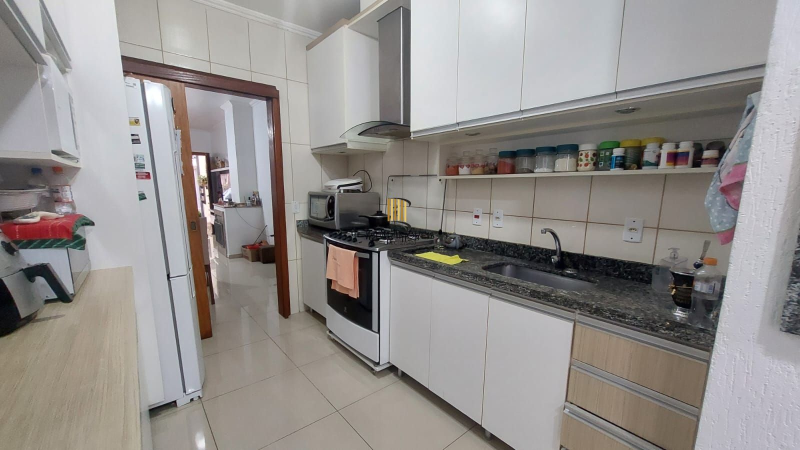 CASA NO LAGOS DE NOVA IPANEMA - 2 QUARTOS E ATELIER NO PISO SUPERIOR