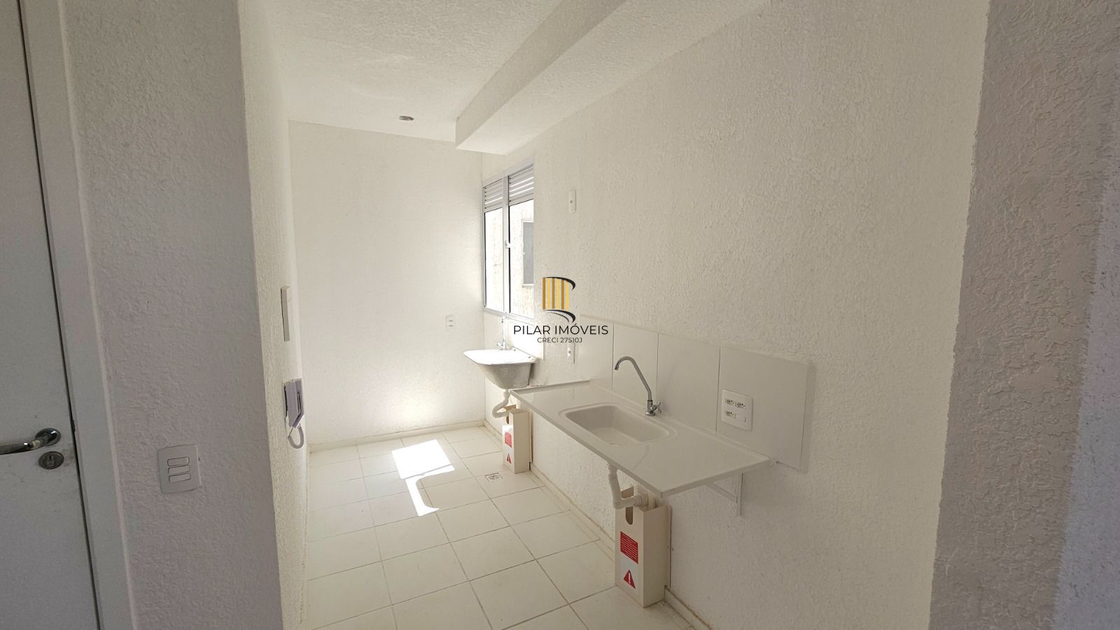 Apartamento com 2 dormitórios no bairro Restinga em Porto Alegre/RS