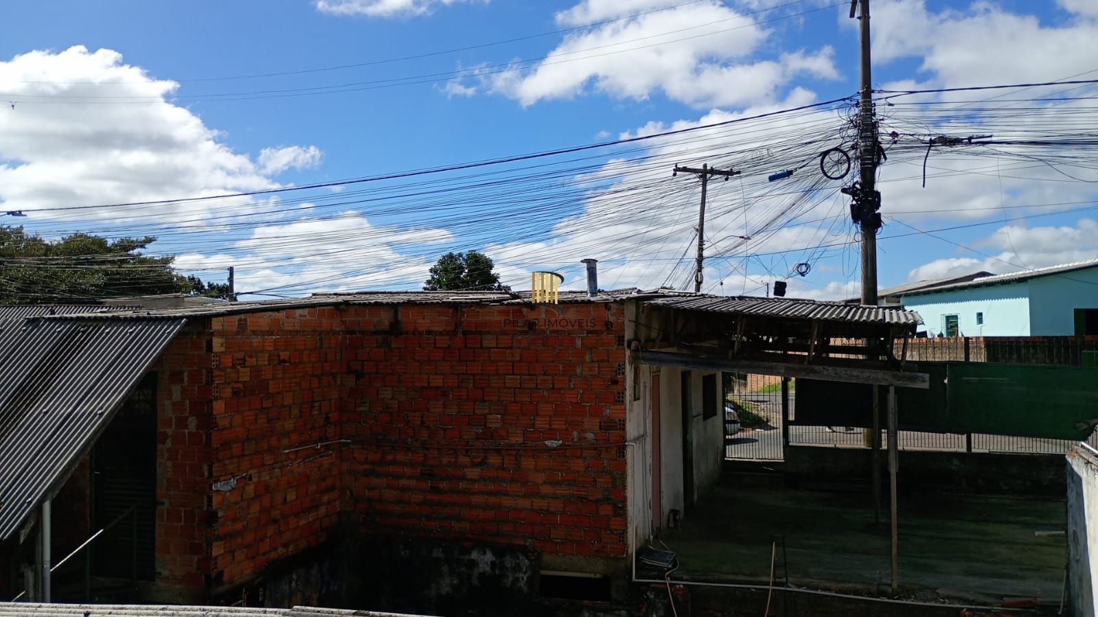 Terreno comercial com 720m2 à venda, bairro Lomba do Pinheiro, Porto Alegre, RS