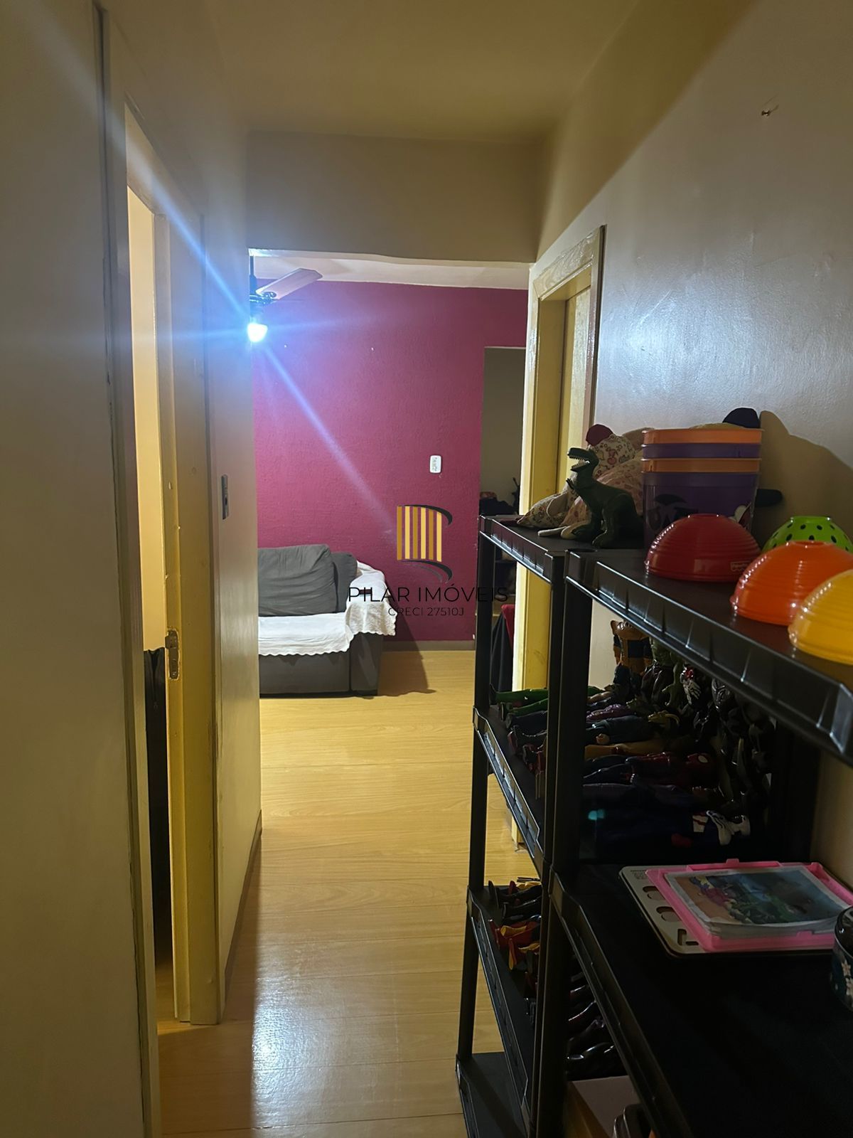 Apartamento com 02 quartos no Bairro Humaitá