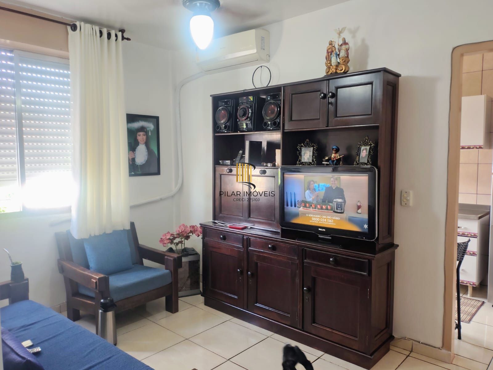 Apartamento de 2 dormitórios , portaria , salão de festas com churrsaqueira !