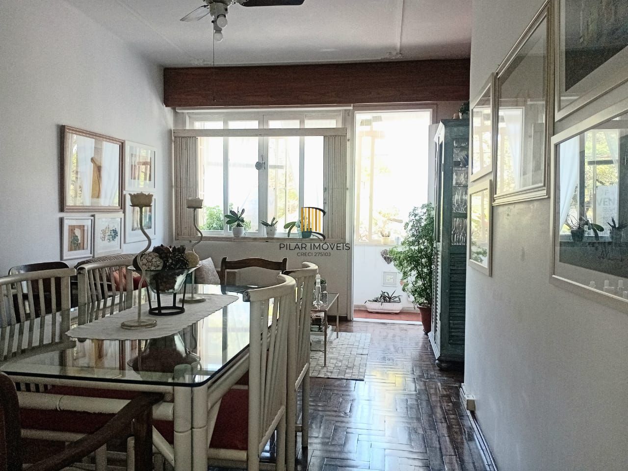 Apartamento  3 dormitórios, frente, sacada no bairro Santana, POA/RS - Pilar Imóveis