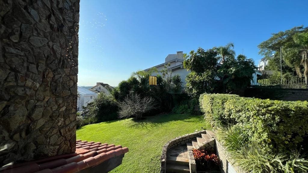 Casa de Condomínio 4 dormitórios no bairro Nonoai