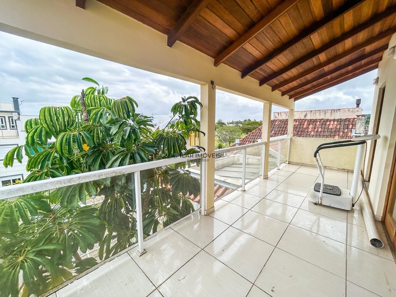 CASA NO CONDOMÍNIO LAGOS DE NOVA IPANEMA