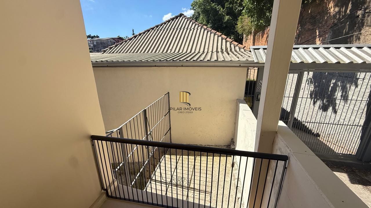 CASA 3 DORMITÓRIOS 4 BANHEIROS 4 VAGAS 1 SUÍTE, PÁTIO NO BAIRRO MEDIANEIRA PORTO ALEGRE/RS