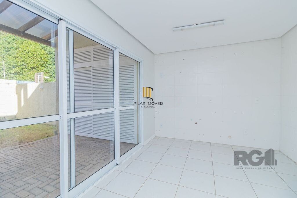 Casa em condomínio 3 dormitórios sendo 1 suíte bairro Vila Nova Porto Alegre