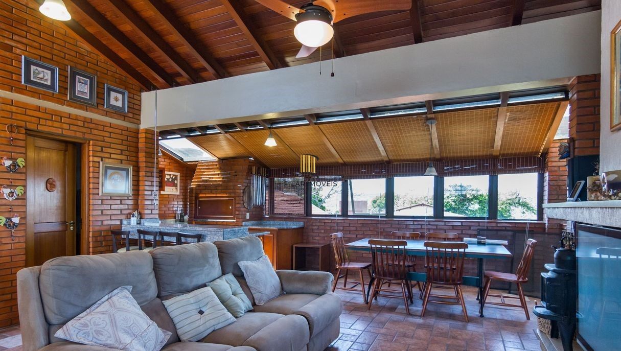 Casa Condominio para Venda - 359.27m², 3 dormitórios, sendo 1 suites, 4 vagas - Cristal
