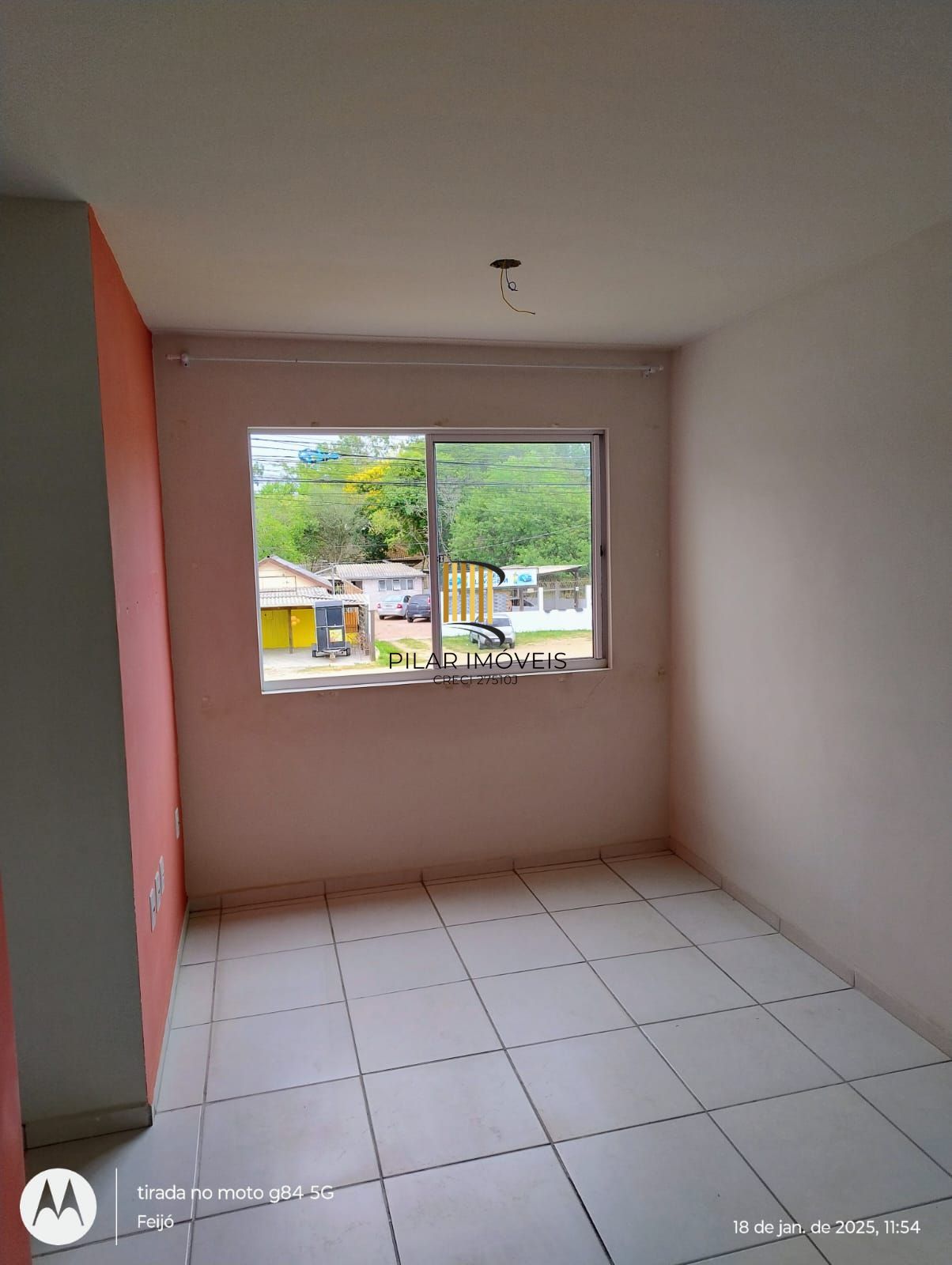 Apartamento com 02 quartos e 01 vaga no Bairro Chapéu do Sol