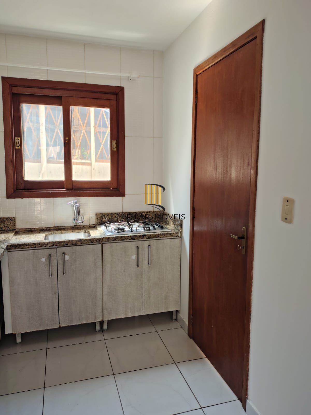 Sobrado 2 dormitórios no bairro Hípica