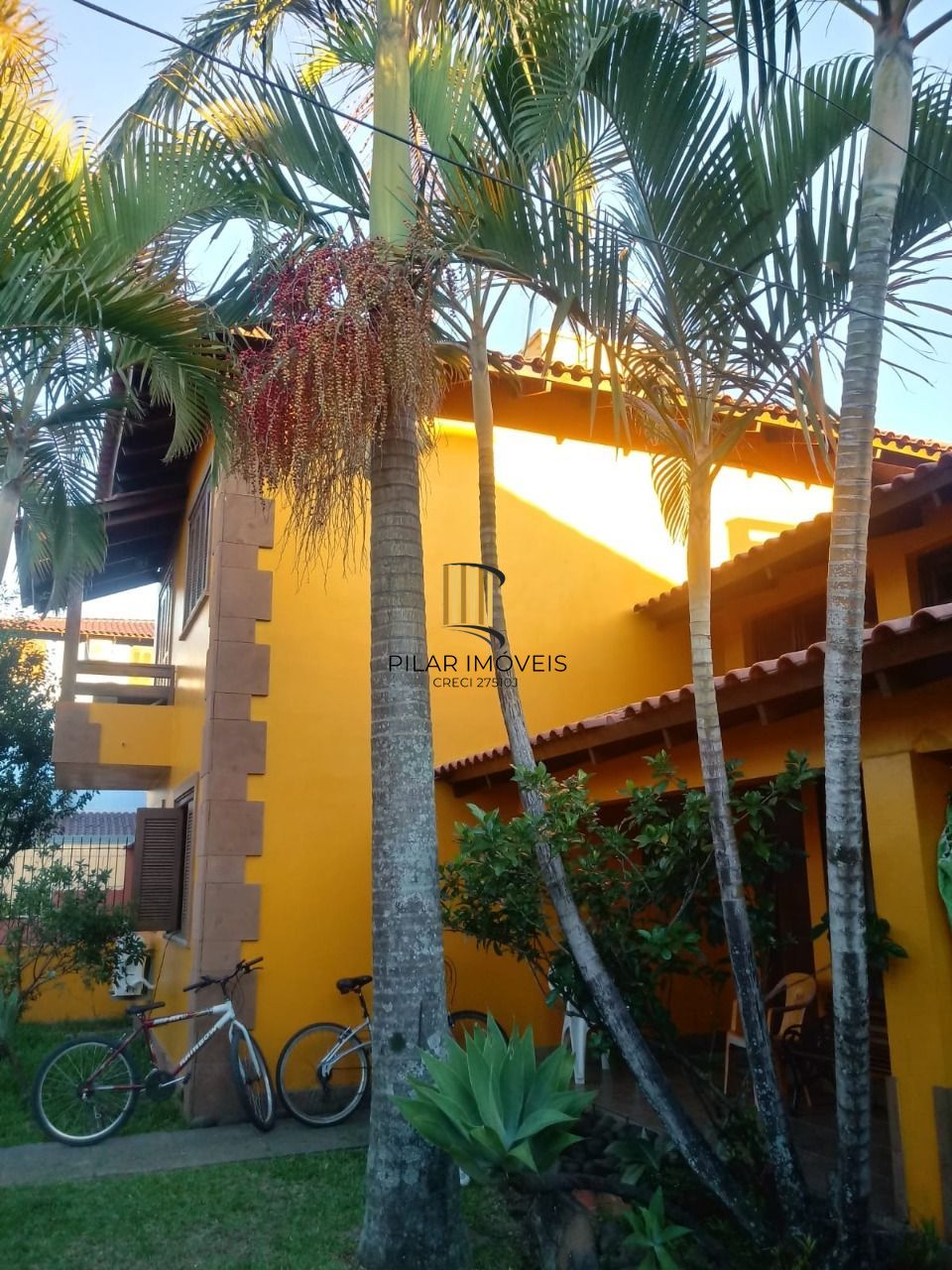 Casa para Venda - 693.6m², 5 dormitórios, sendo 3 suites, 4 vagas - Hípica