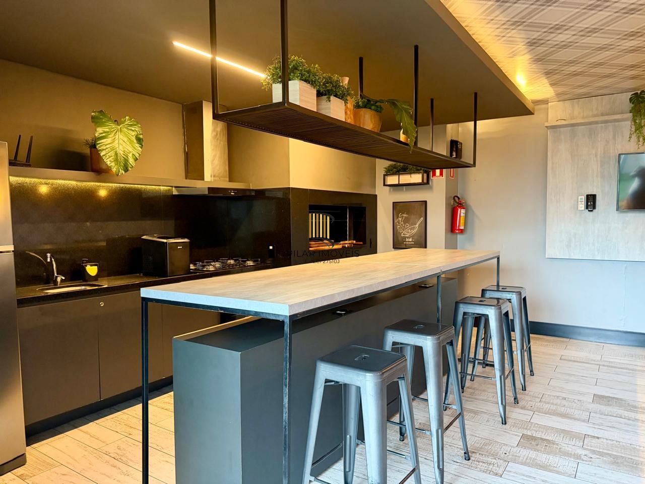 Apartamento com box duplo no bairro Teresópolis