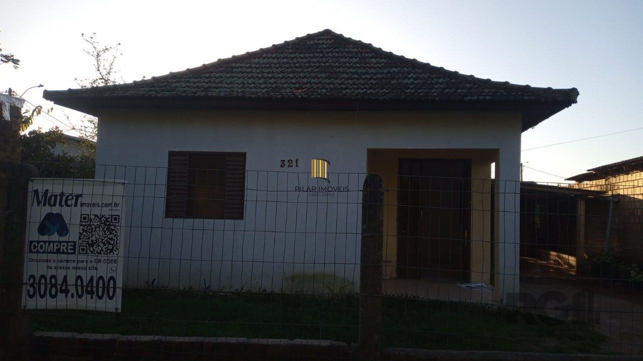 Casa à venda 2 dormitórios 3 vagas no Bairro Lami Porto Alegre RS