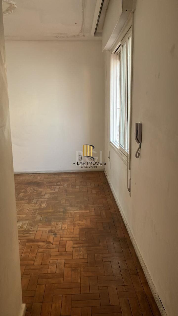 Apartamento de 2 dormitórios no bairro Passo d´Areia