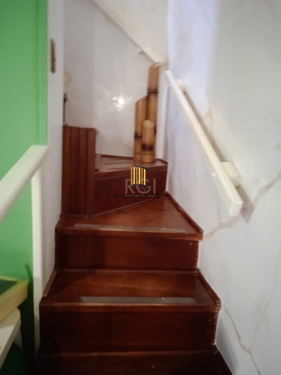 Casa para Venda - 100m², 2 dormitórios, sendo 1 suites, 2 vagas - Vila Nova, Porto Alegre