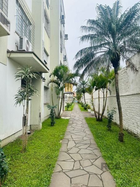 Apartamento de 2 dormitórios reformado com garagem escriturada fechada ,área privativa de 60,65 - Pilar Imóveis