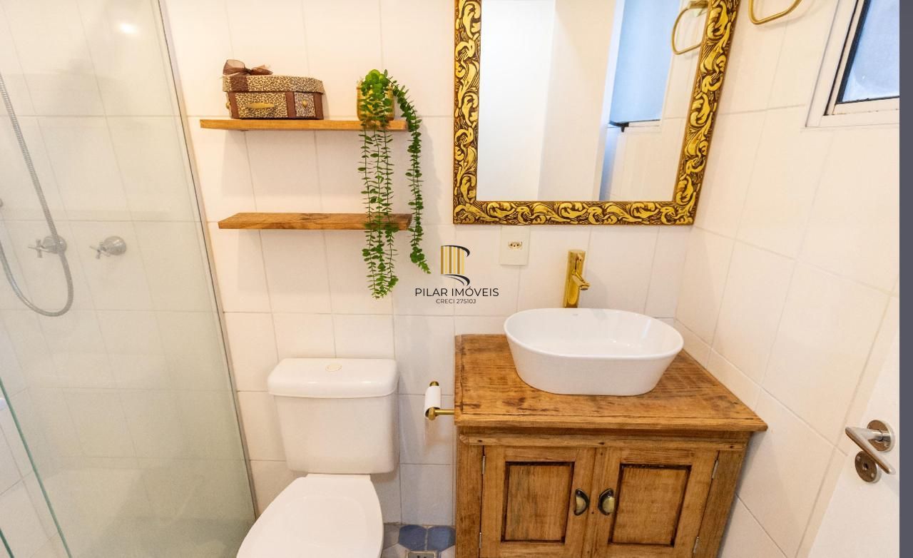 Apartamento com 03 quartos e 01 vaga escriturada no Bairro Camaquã