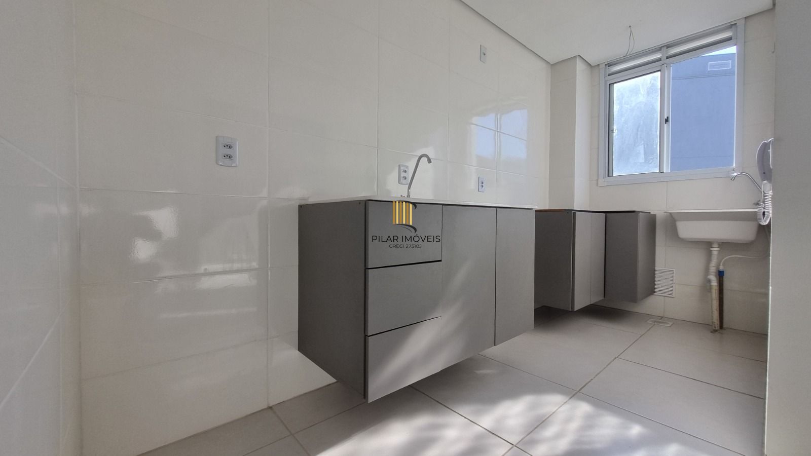 Apartamento com 02 quartos no Bairro Alto Petrópolis e 01 vaga