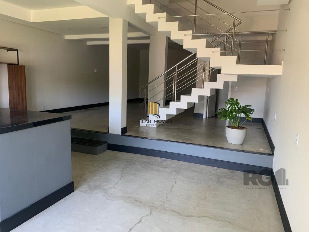 Sobrado triplex no cerntro de Gravataí