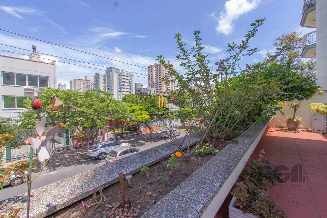 Apartamento 3 dormitórios no bairro Menino Deus