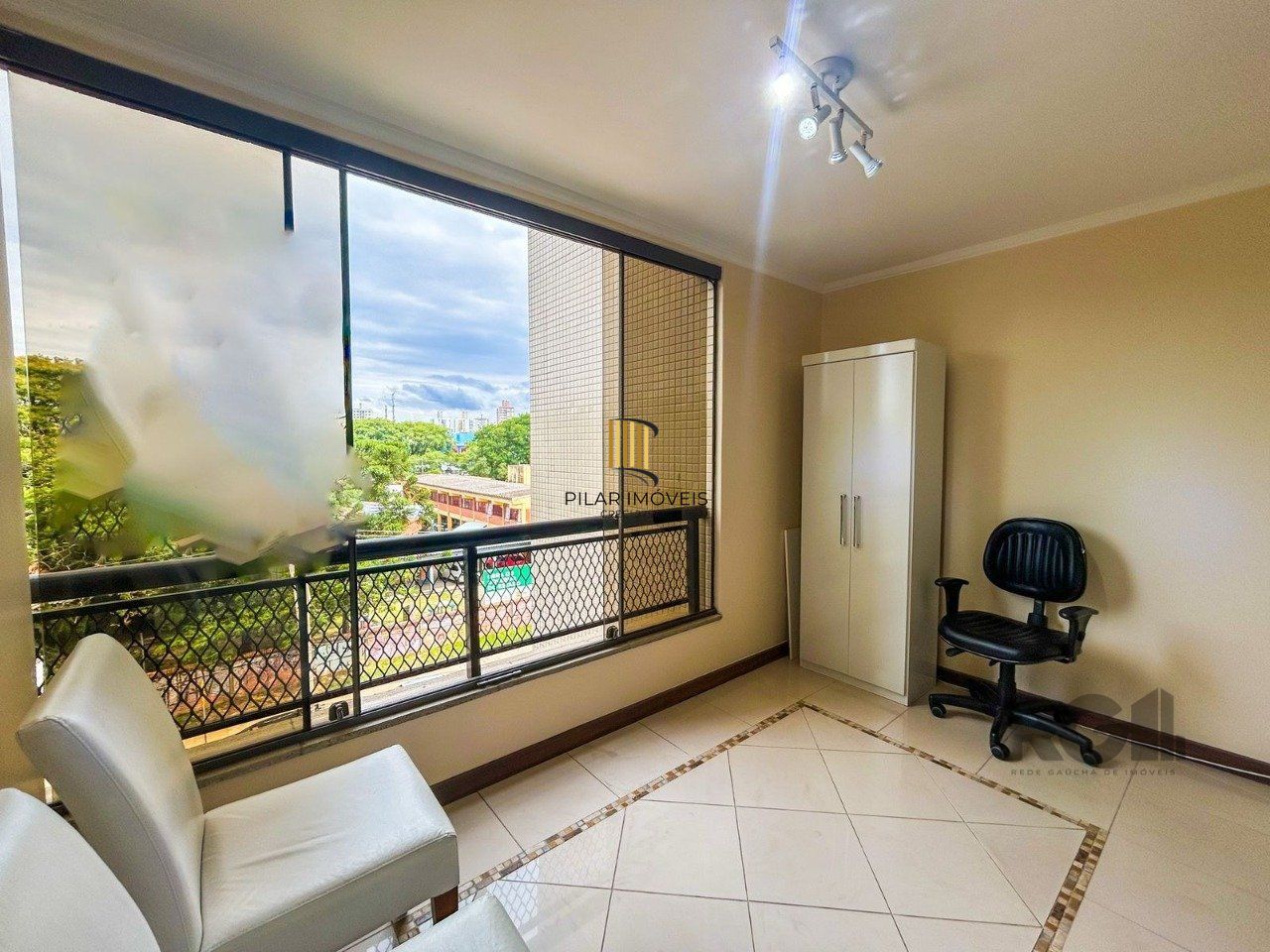 Apartamento de 03 dormitórios no Bairro Azenha Porto Alegre/RS