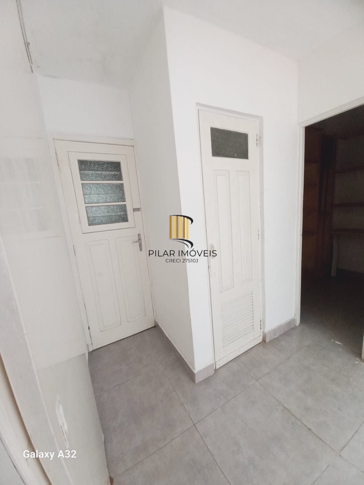 AMPLO APARTAMENTO NO CENTRO HISTÓRICO